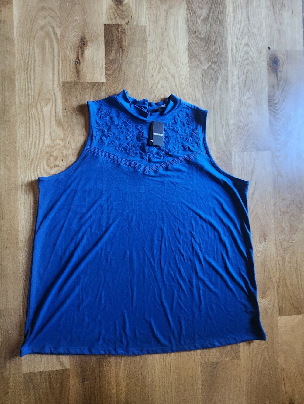 Torrid Royal Blue Sleeveless Lace Yoke Tank Top NWT 4
